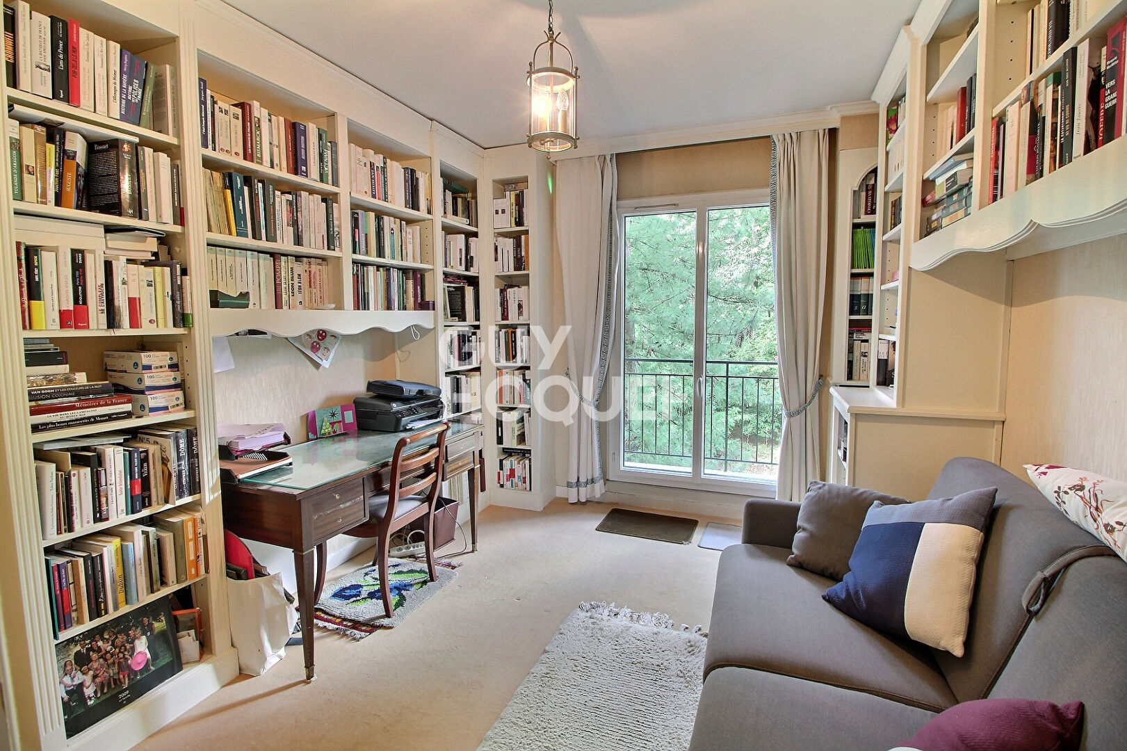 Chaville - Rive Droite : À vendre : Appartement traversant T5, parking, box et cave