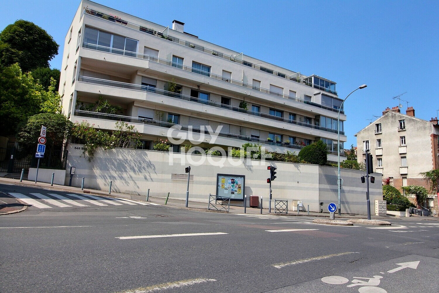 À vendre : Appartement spacieux de 4 pièces à Chaville !
