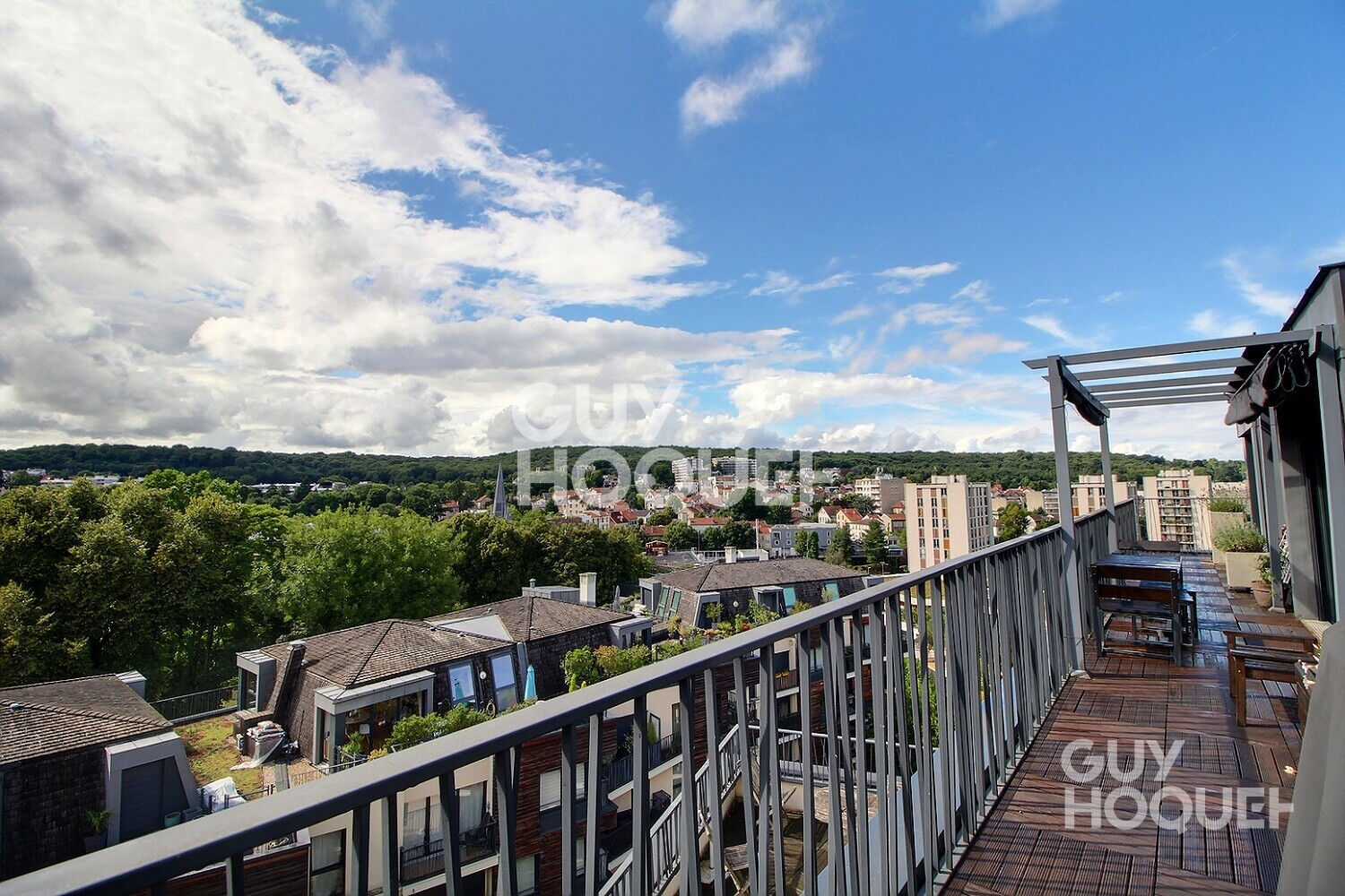 Appartement d'exception à Chaville - 4 pièces dernier étage avec terrasse