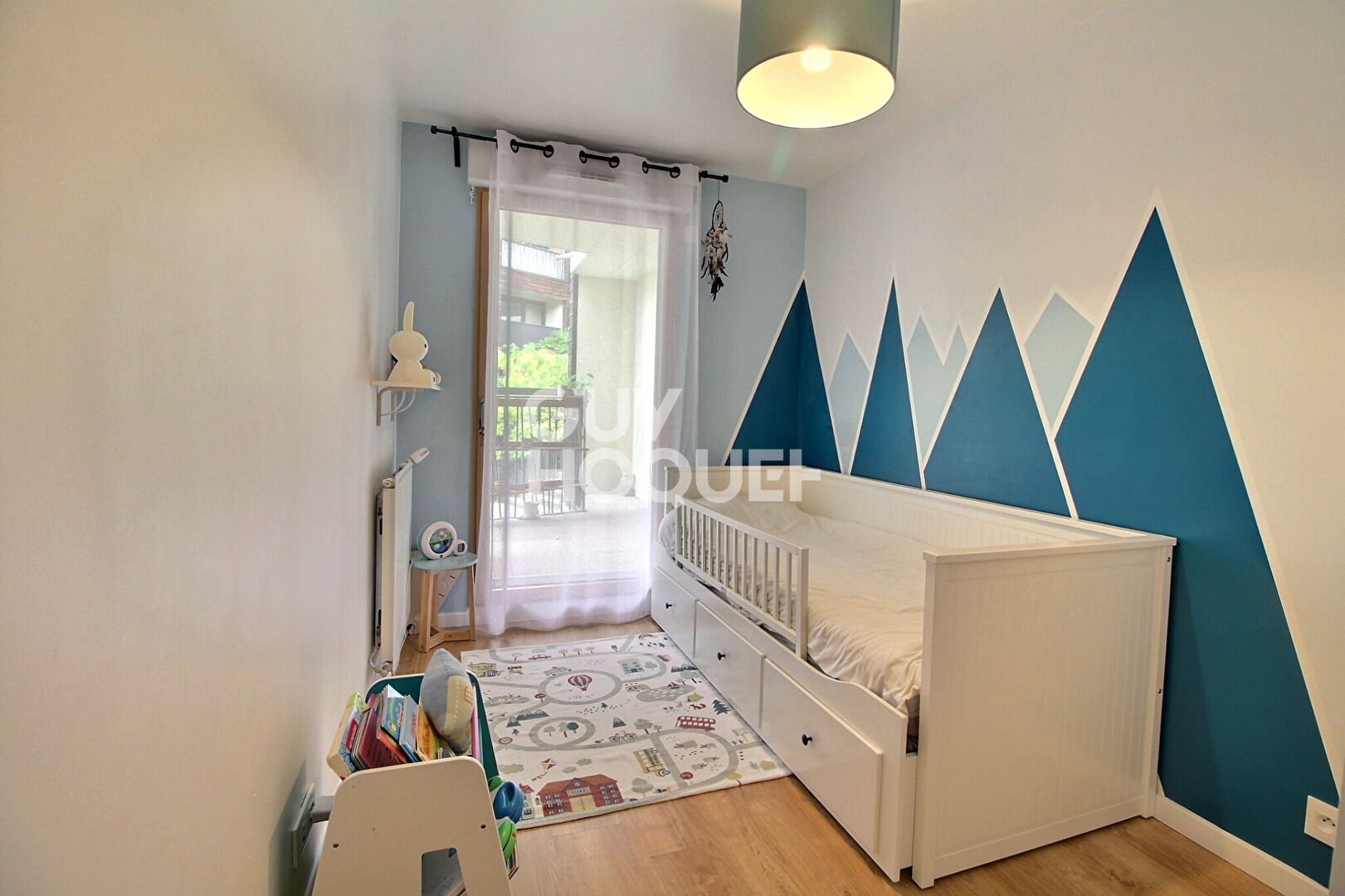 À vendre : Chaville coeur de ville - Appartement contemporain 3 pièces avec balcon et place de parking