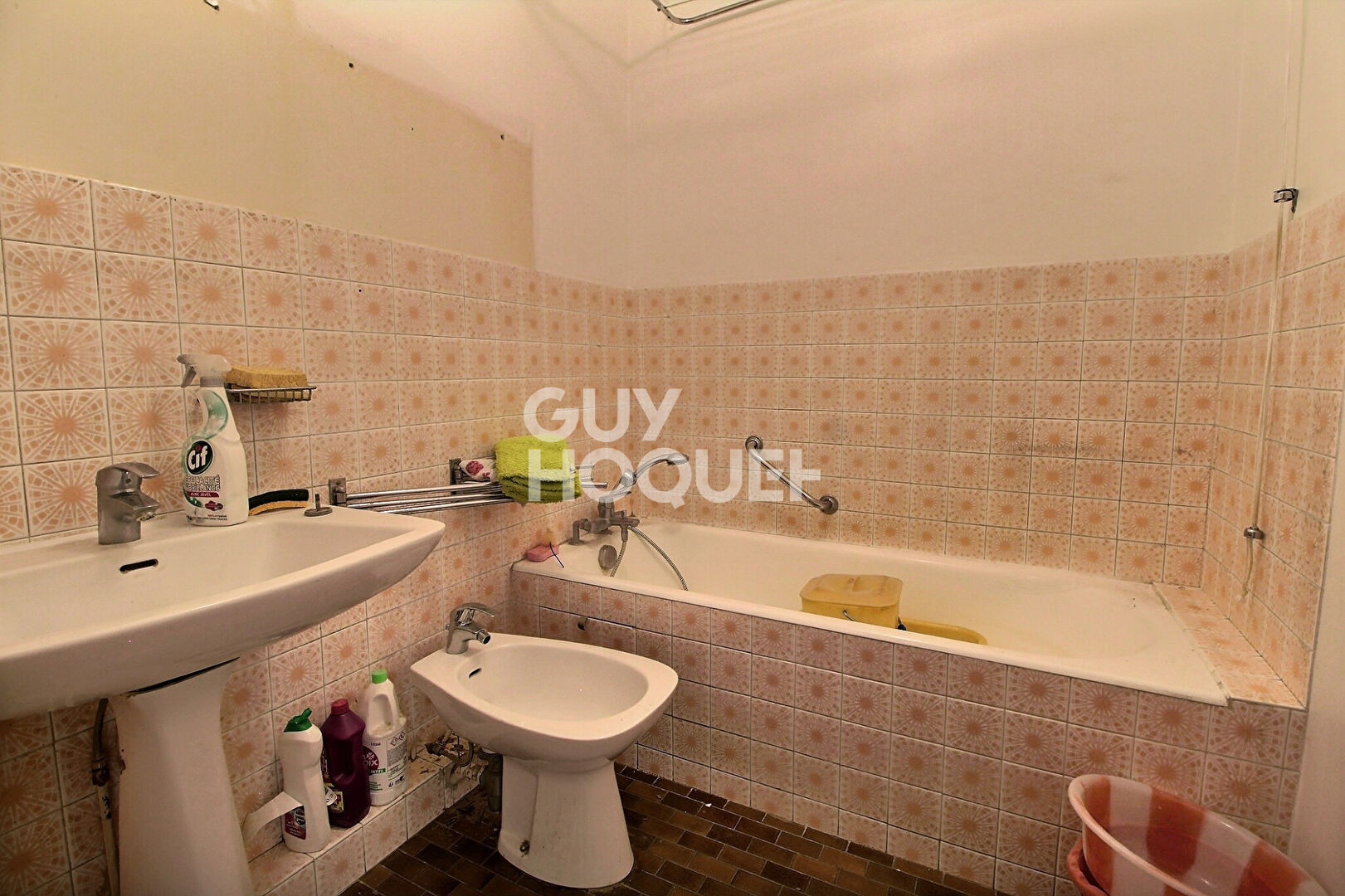 A VENDRE CHAVILLE RIVE DROITE -  t2 50 m2 avec balcon-terrasse , cave et parking en sous-sol