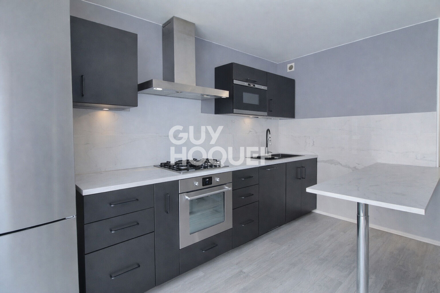 A vendre - Appartement Meudon La Foret 3 pièces traversant baigné de lumières - 55.80m2