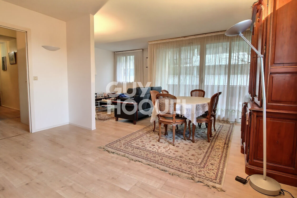 À vendre : Appartement spacieux de 5 pièces à Chaville - Exclusivité Guy Hoquet