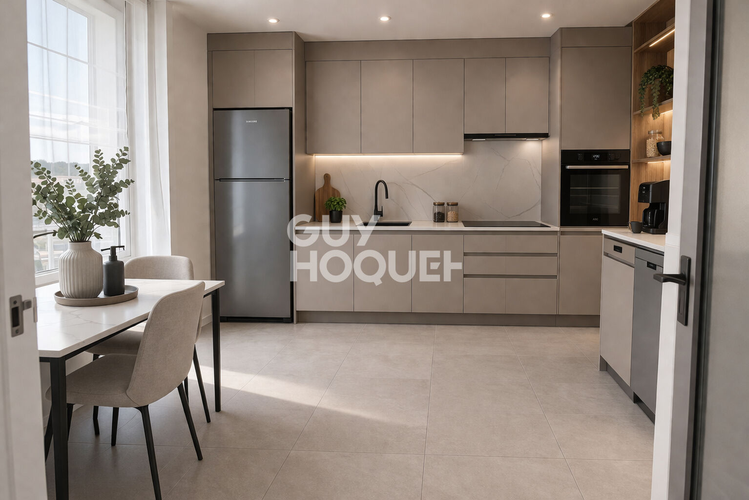 Appartement Le Plessis Robinson (RER B,) 3  pièces avec balcon, cave,  box et parking.