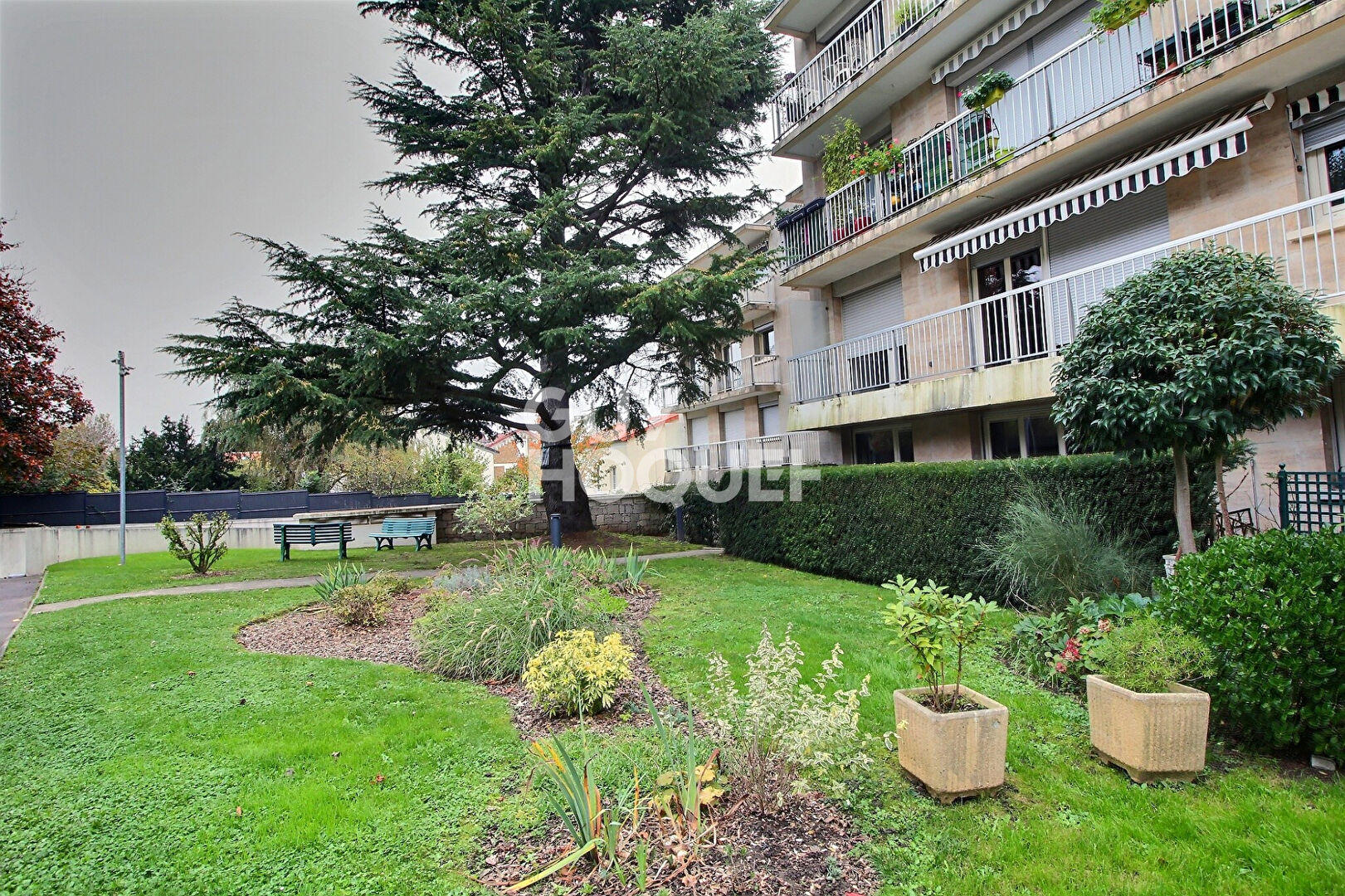 Exclusivité Guy Hoquet - Parking à vendre à Chaville Rive Droite -