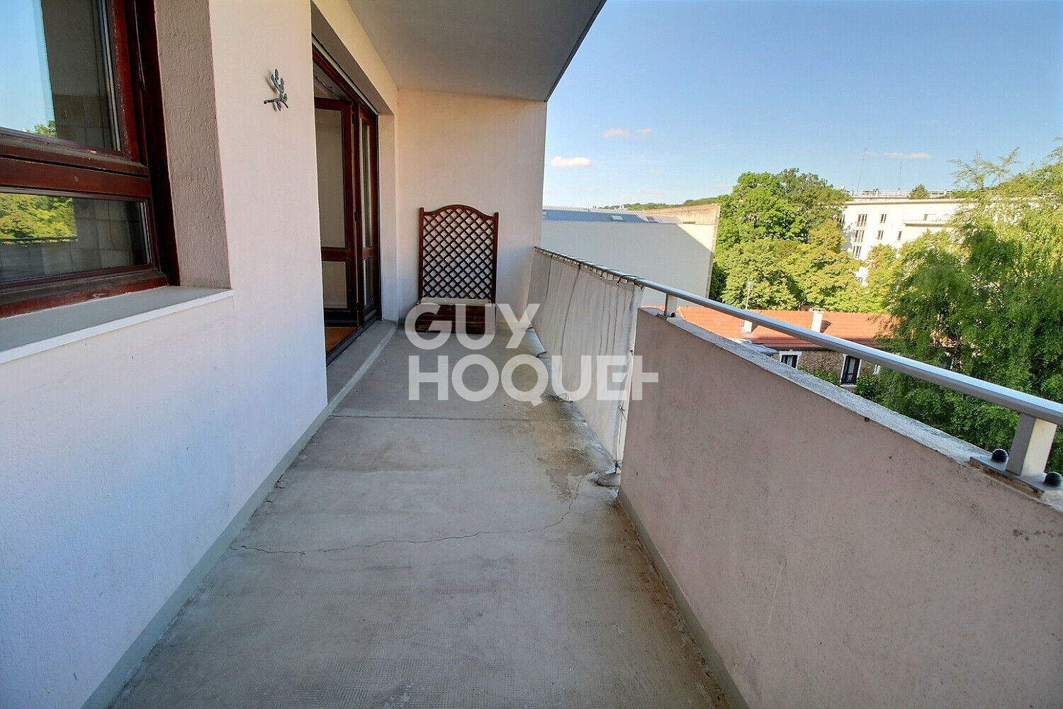 CHAVILLE  CENTRE  PROCHE DES 3 GARES