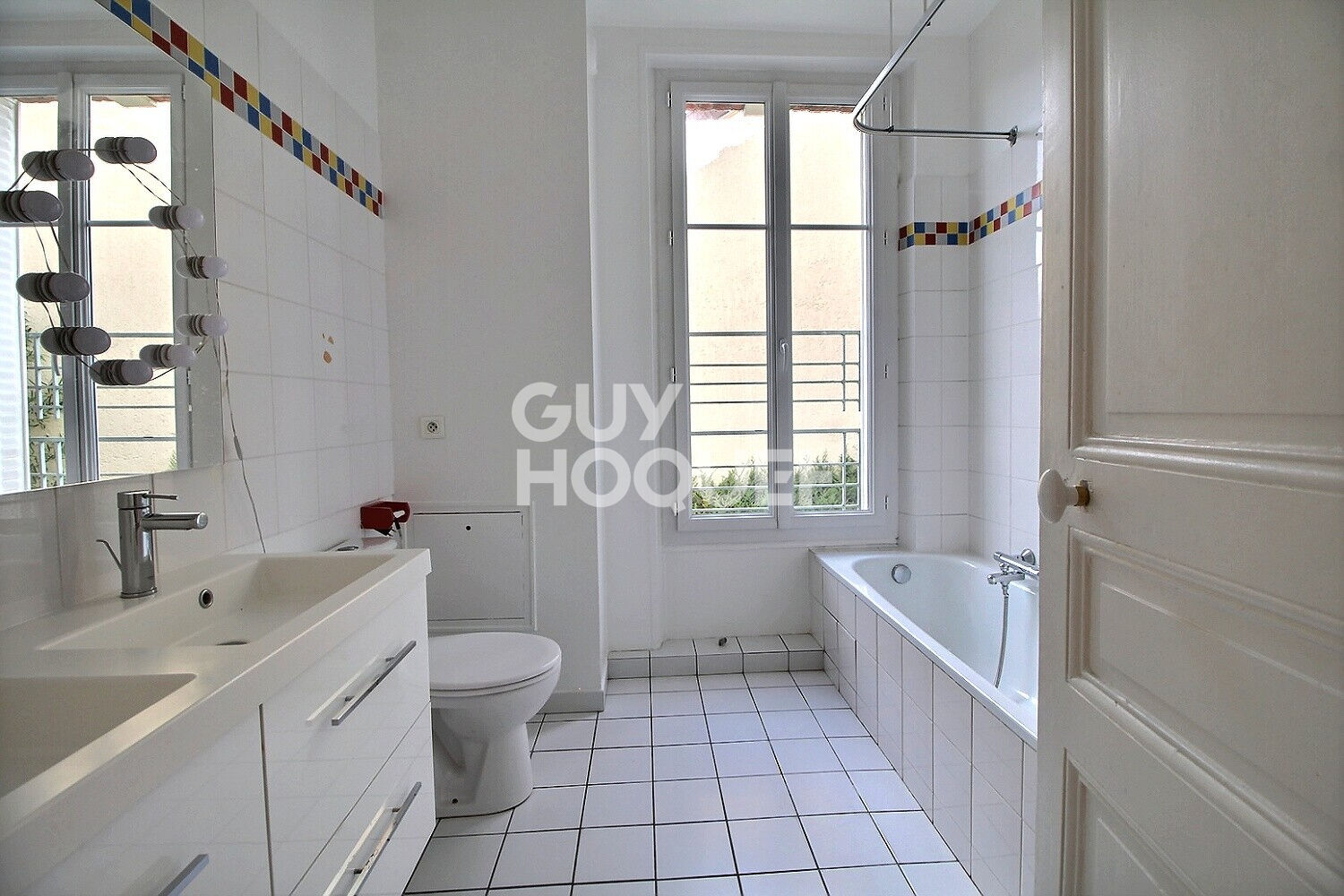 Location : DUPLEX 7 pièces de 210 m² à CHAVILLE en bordure de forêt