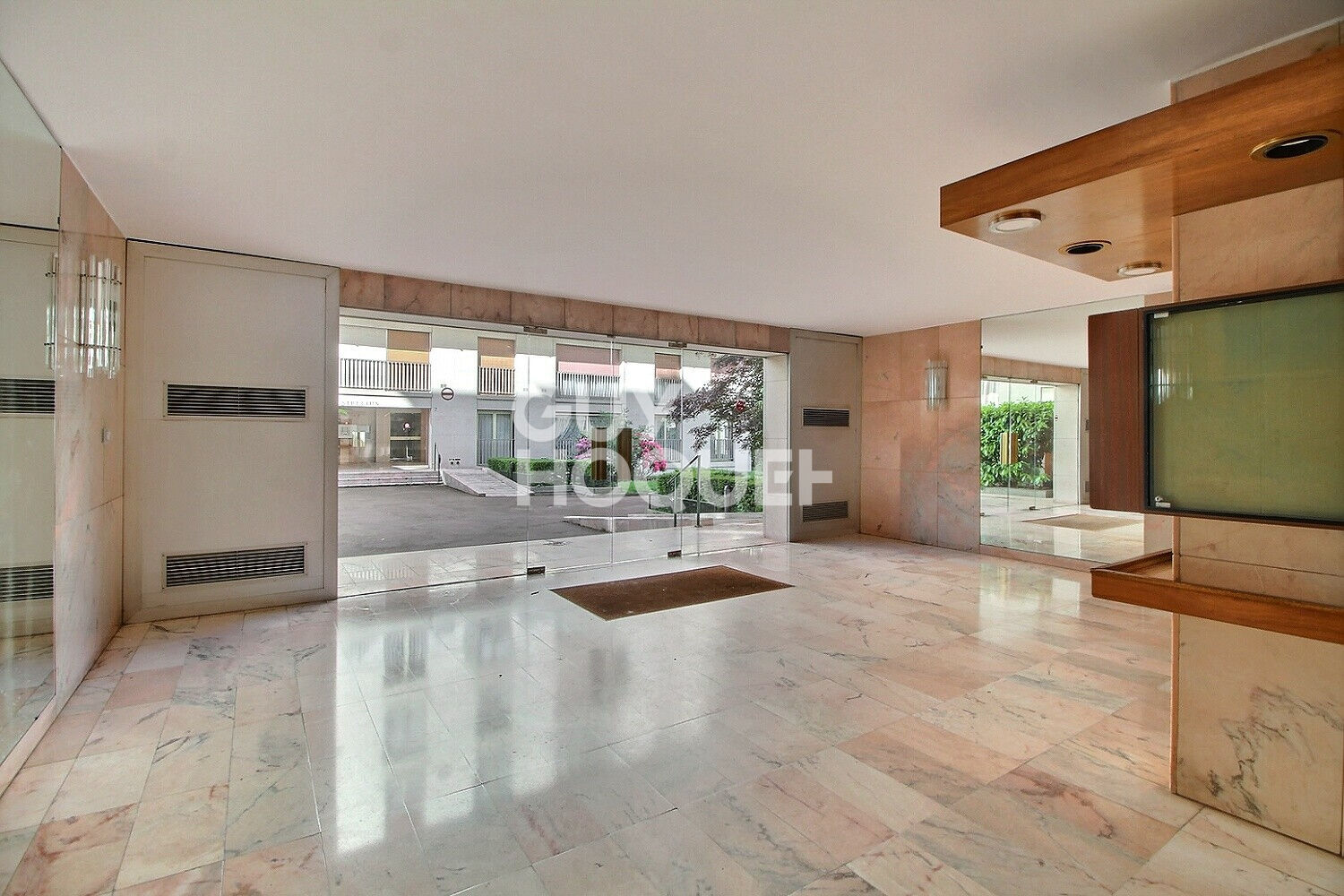 VERSAILLES Grand Siècle , appartement 4 pièces de 118, 79 m².