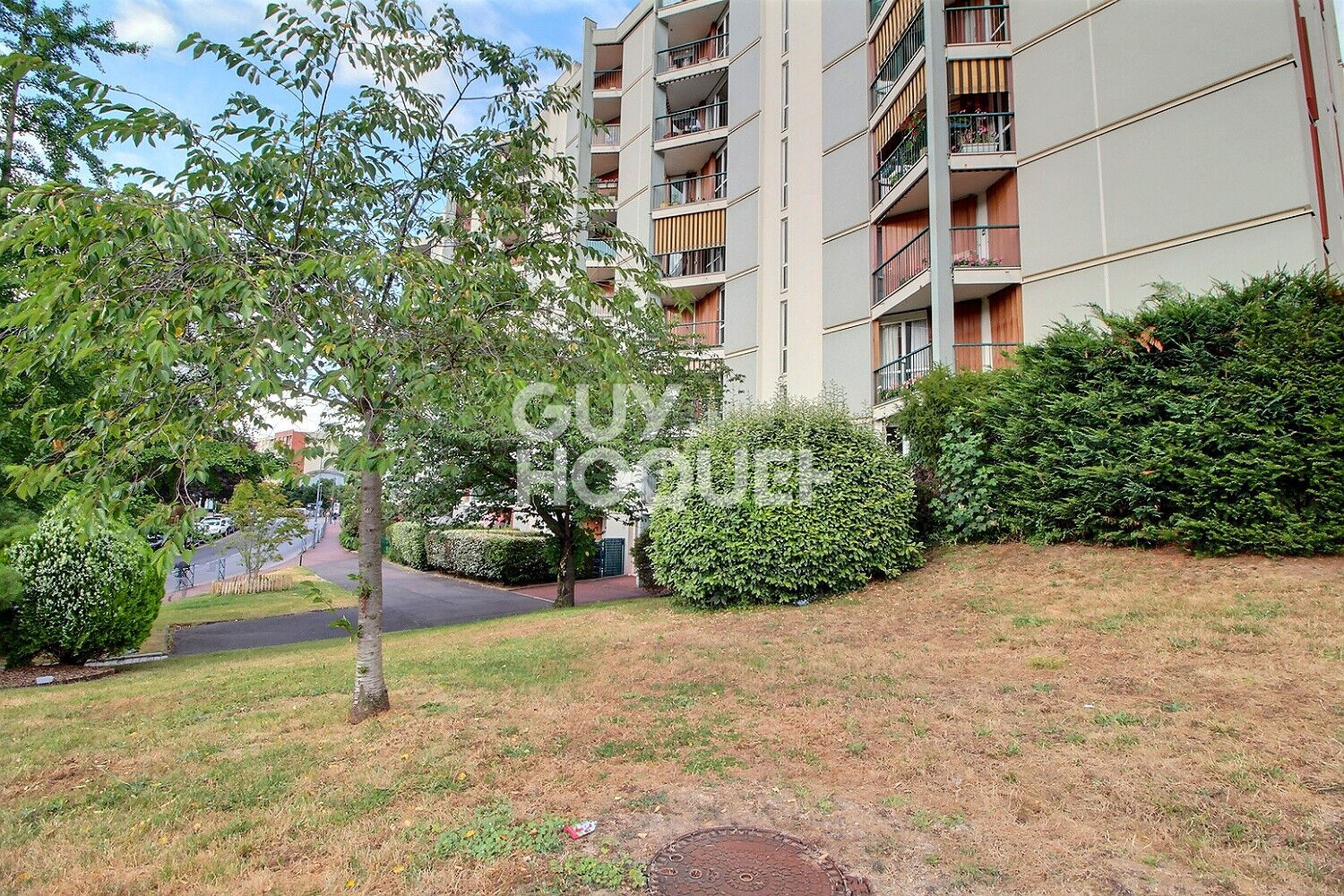 CHAVILLE CENTRE  5 pièces 93 m2