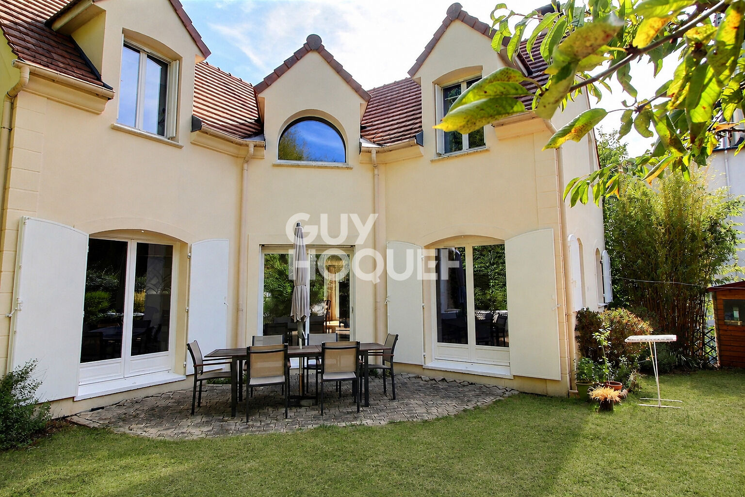 Maison familiale récente - 9 pièces - 267 m² habitables