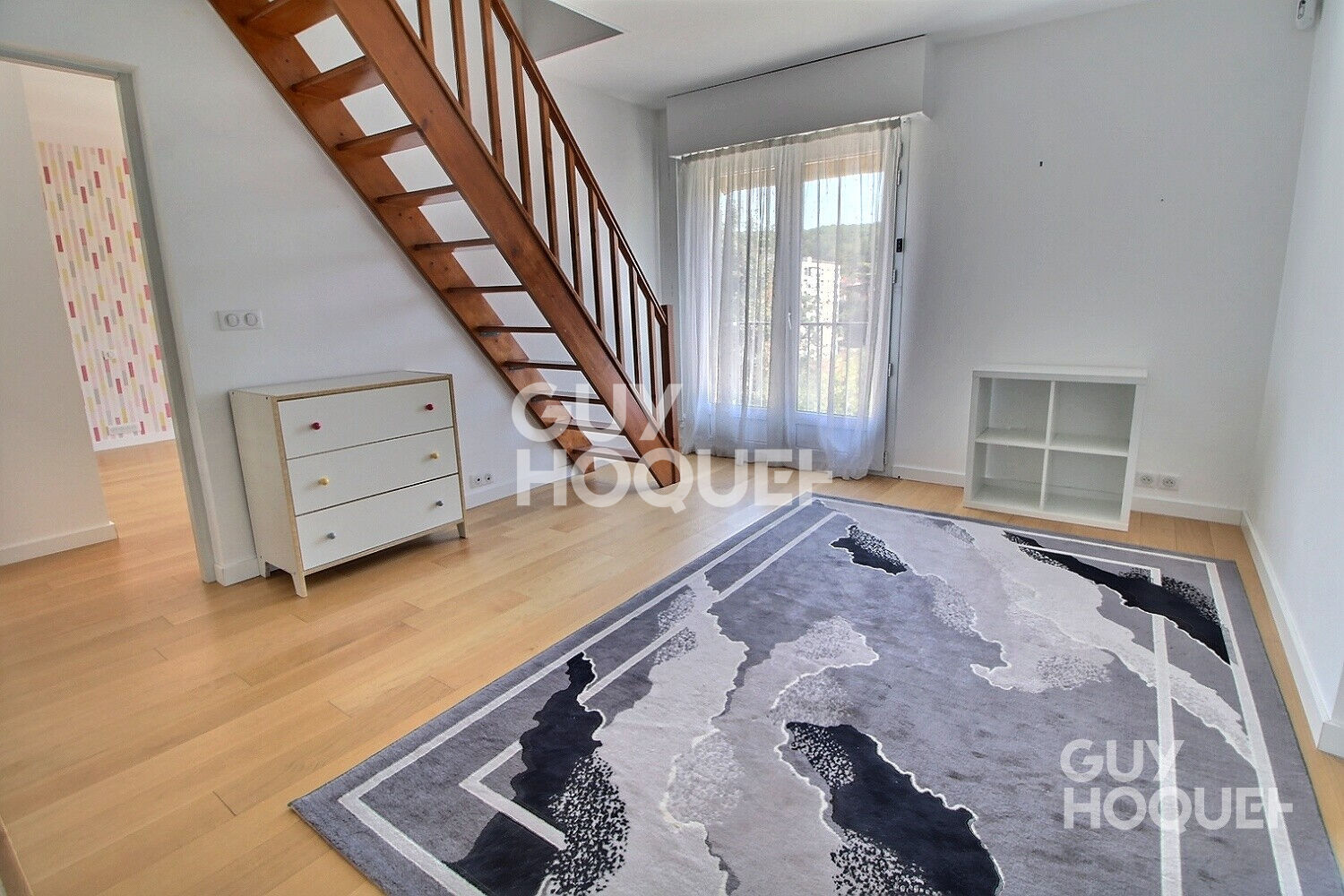 Maison spacieuse +7 pièces à louer à Chaville - Quartier Rive Droite - Les Vignes