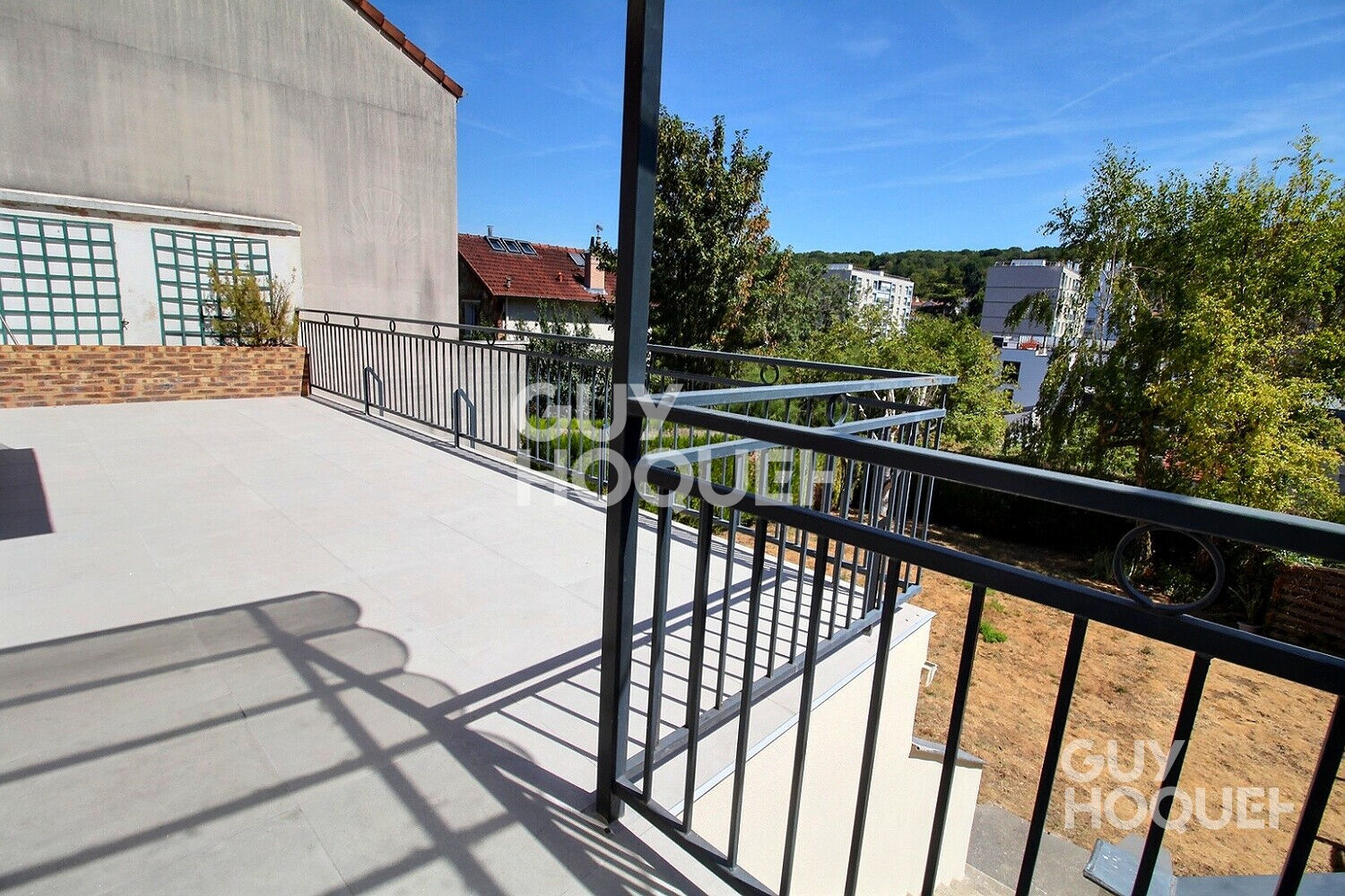 Maison spacieuse +7 pièces à louer à Chaville - Quartier Rive Droite - Les Vignes
