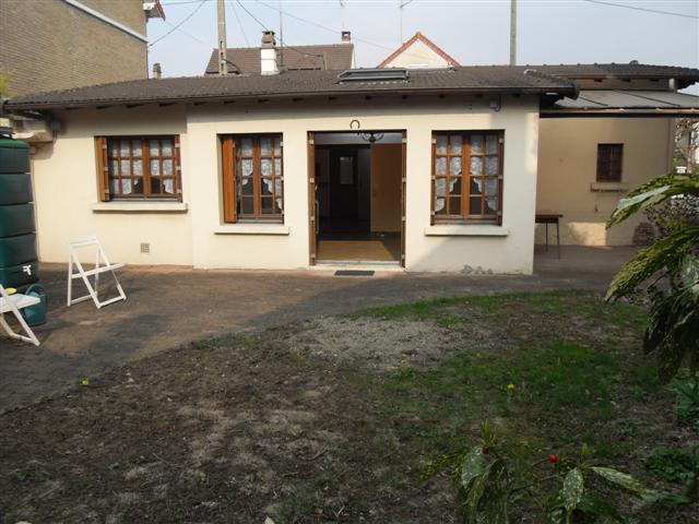 MAISON SUR TERRAIN DE 257M²