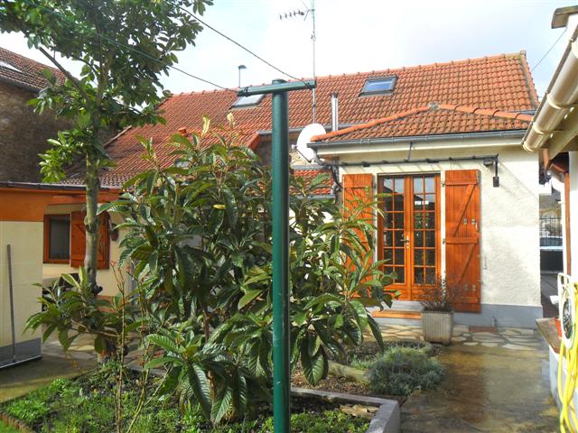 MAISON SUR 415M² DE TERRAIN 