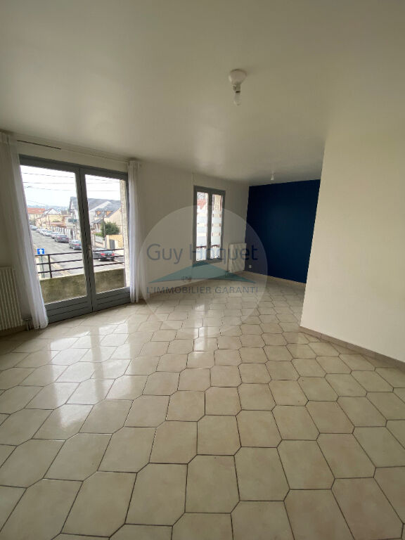 Appartement  Courtry 4 pièce(s) 100 m2