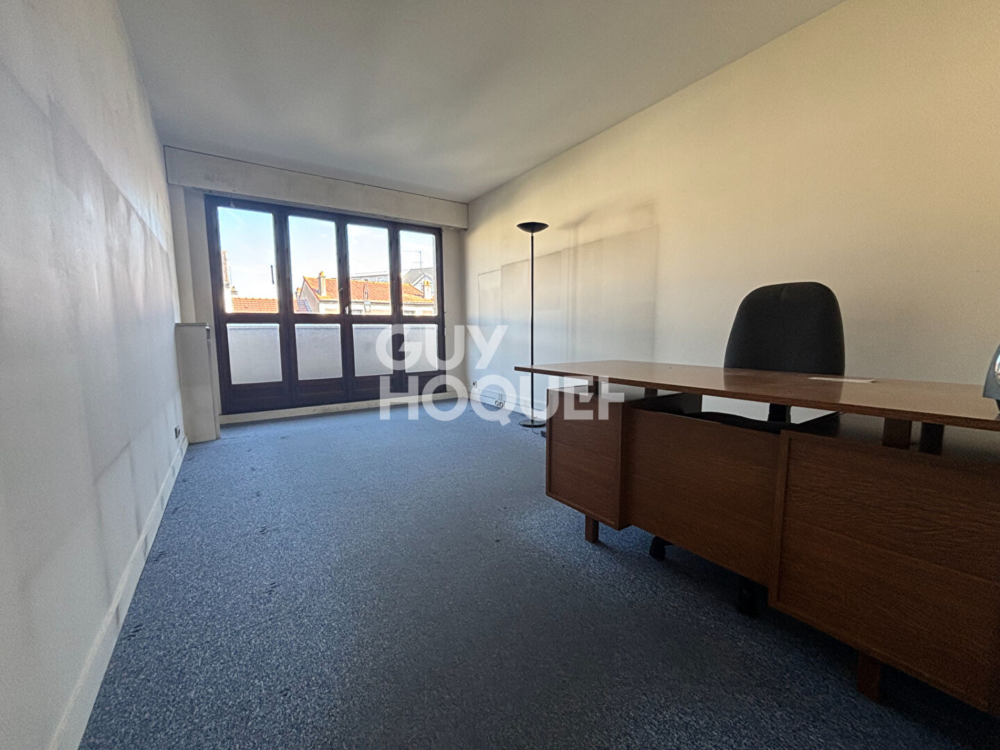 local commercial - professions libérales Chelles 5 pièces 111.74 m2