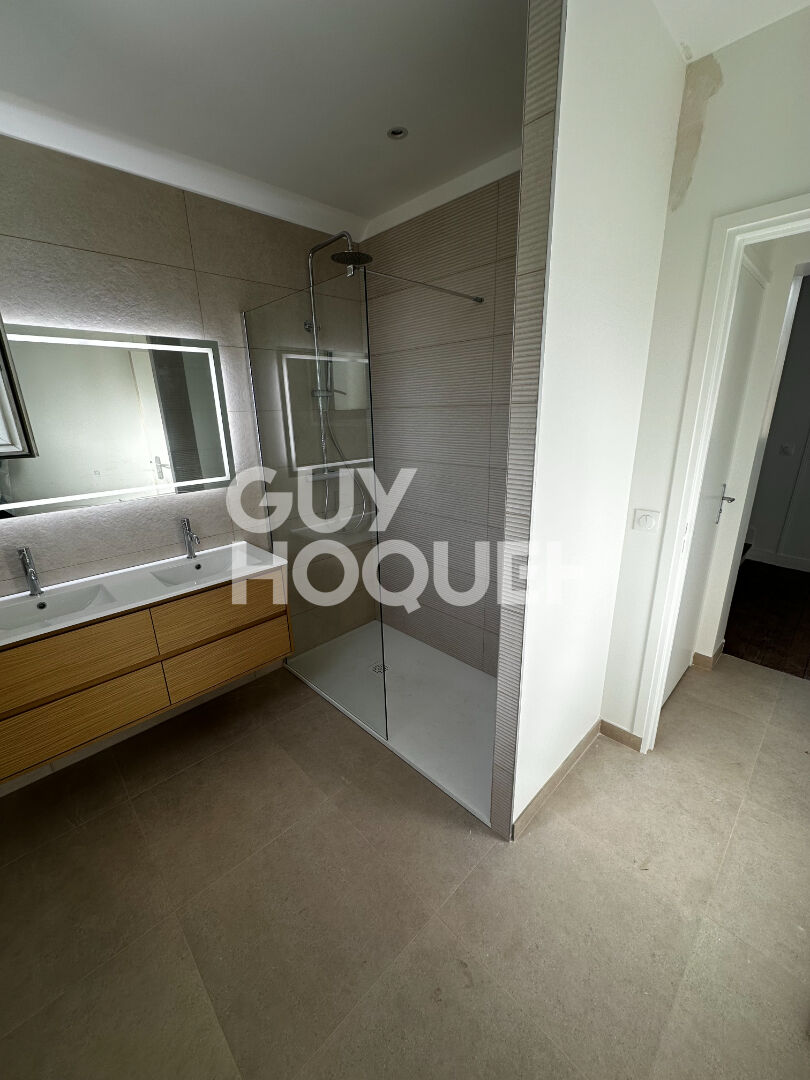 Maison à louer - 5 pièces - CHELLES, Centre-ville - Gare - Abbesses