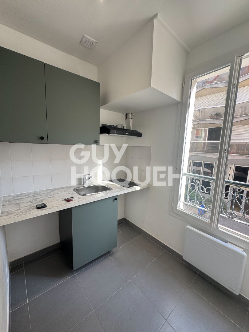 PARIS : appartement T1 (28 m²) à louer