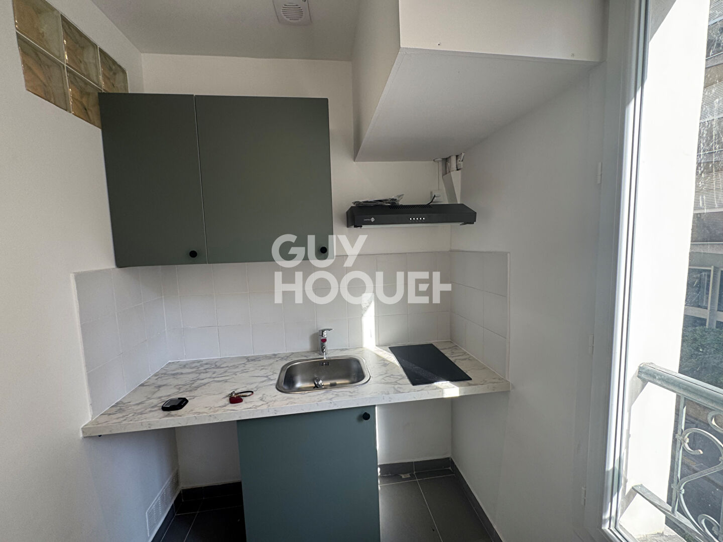 PARIS : appartement T1 (28 m²) à louer