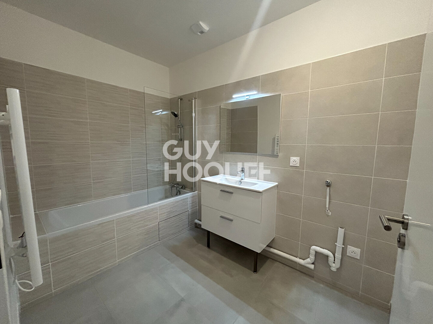 Appartement Bussy Saint Georges 3 pièce(s) 100.12 m2