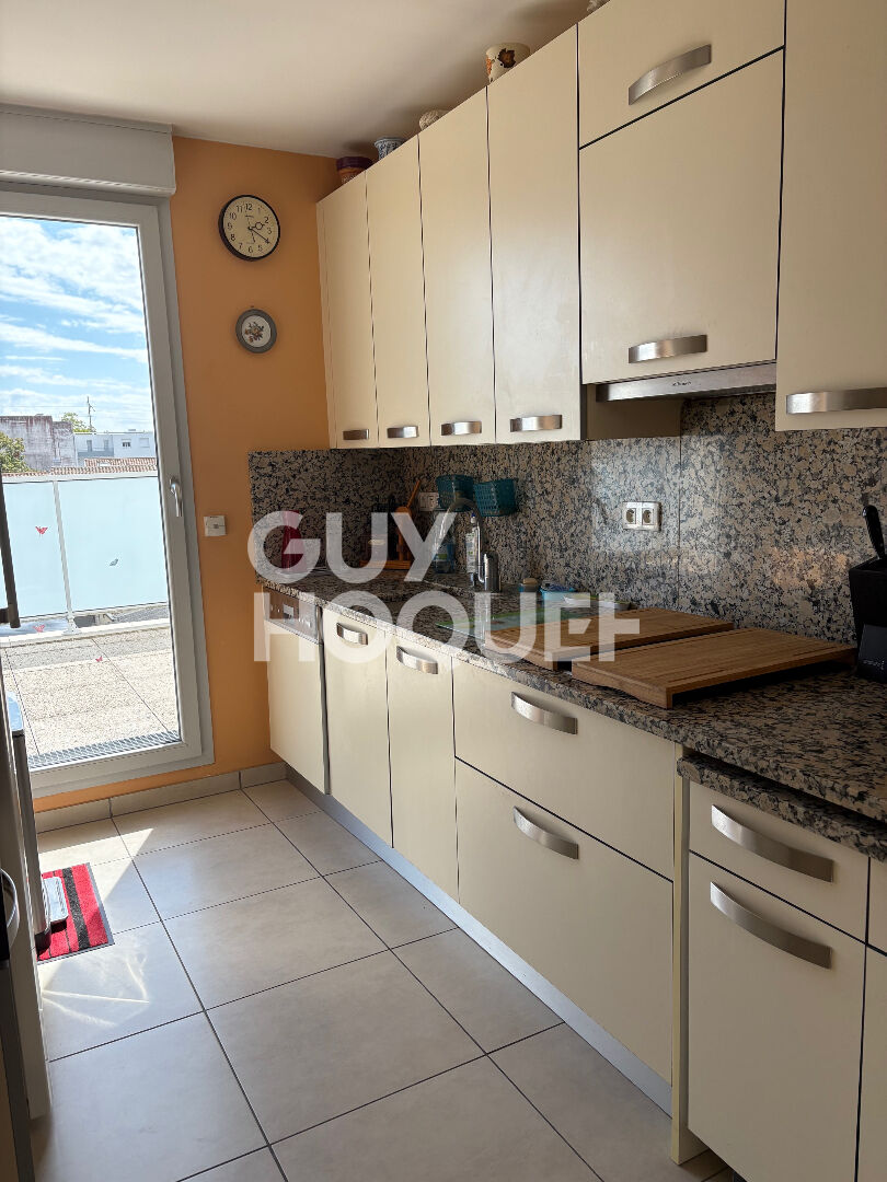 APPARTEMENT T5 EN ATTIQUE PLEIN CENTRE DE PESSAC