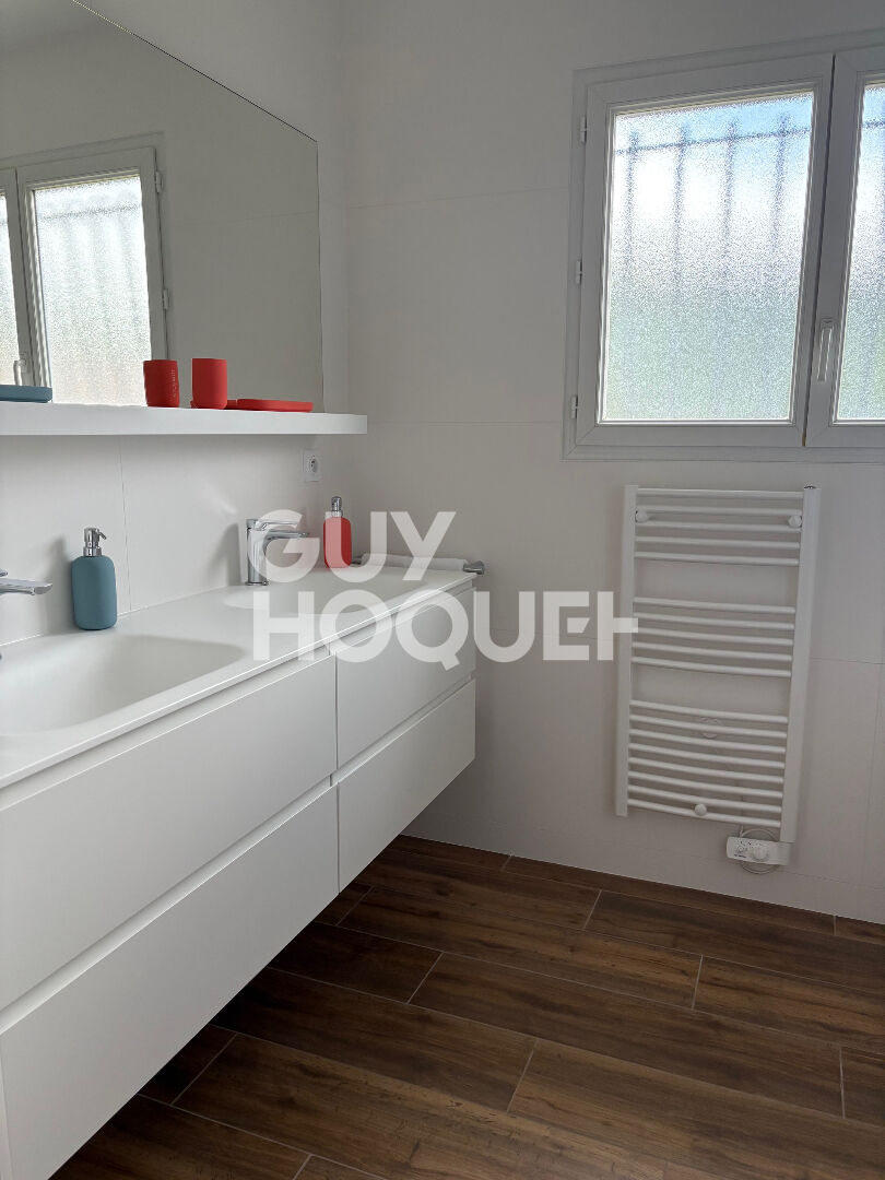 Maison contemporaine spacieuse à vendre à Pessac - 766 500