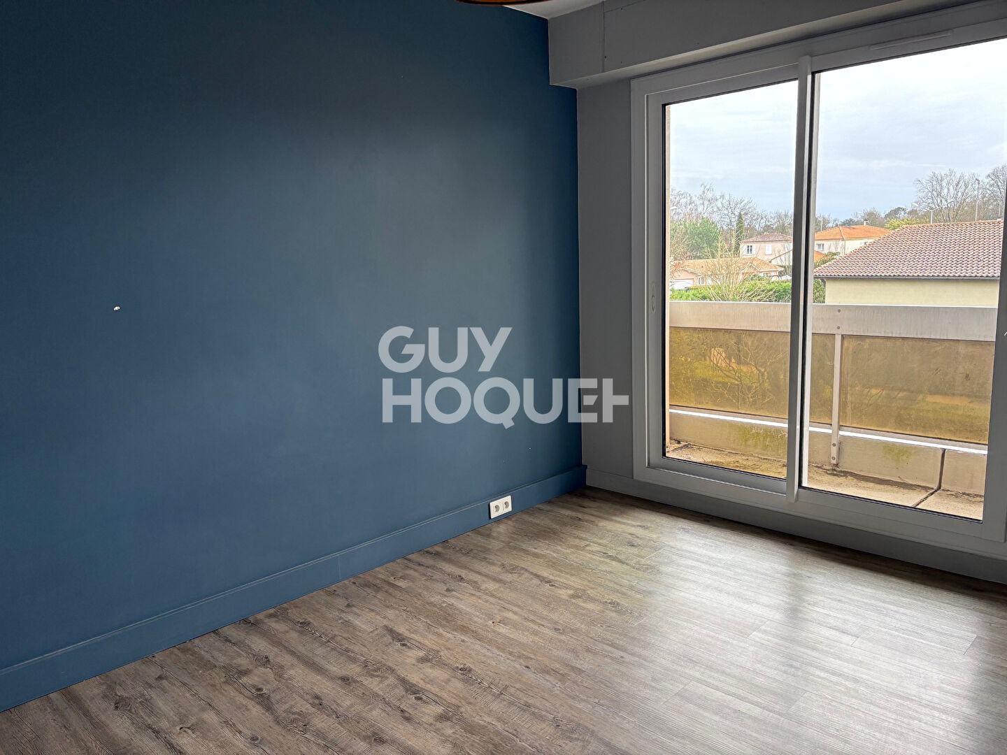 Appartement  5 PIÈCES AVEC ASCENSEUR