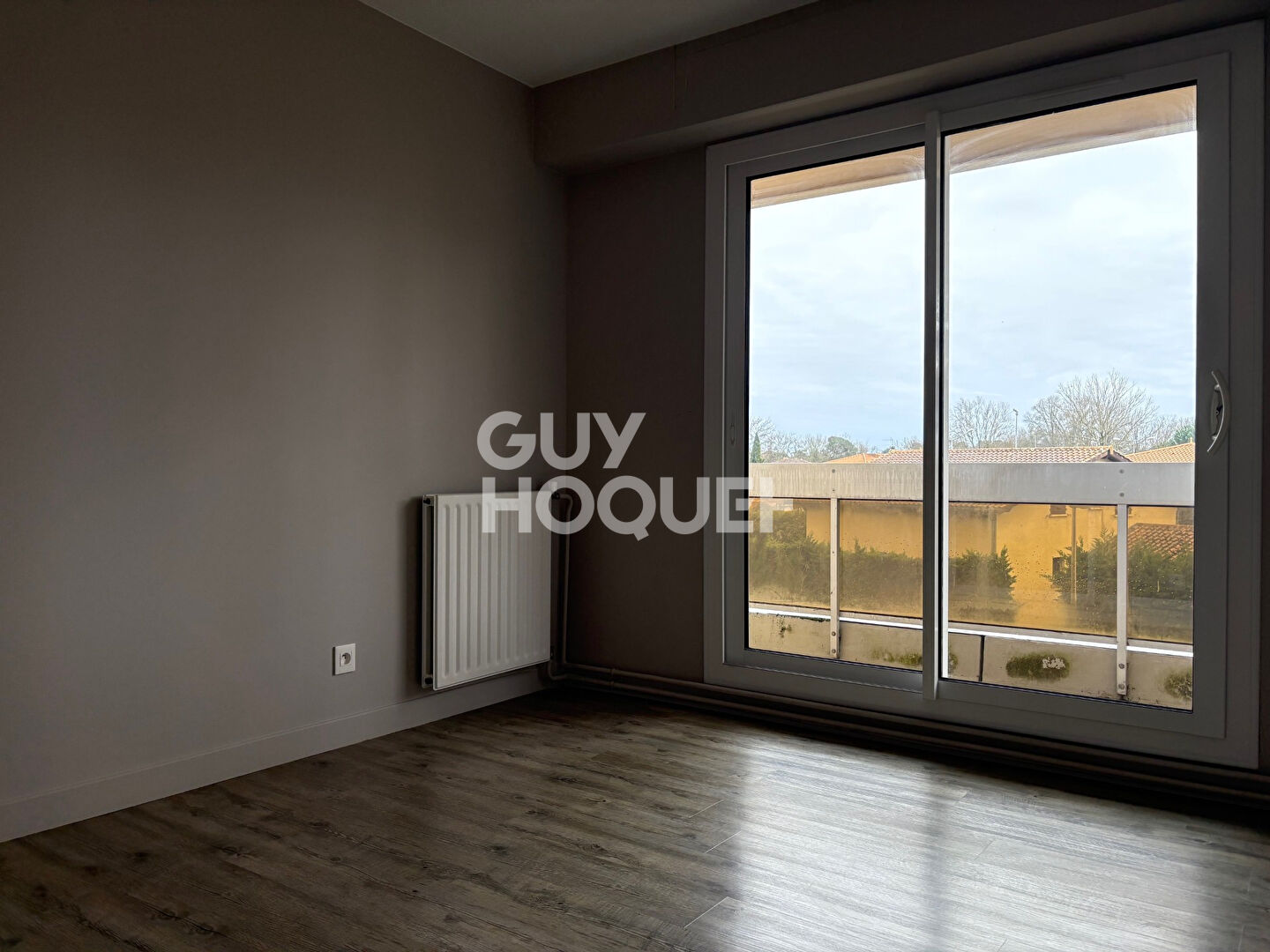 Appartement  5 PIÈCES AVEC ASCENSEUR