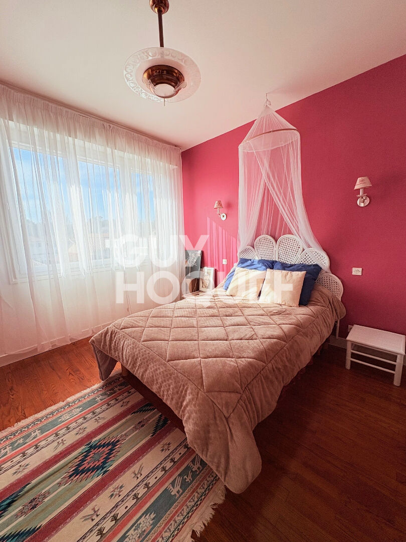 MAISON FAMILIALE PARFAIT ÉTAT avec dépendance 160m2