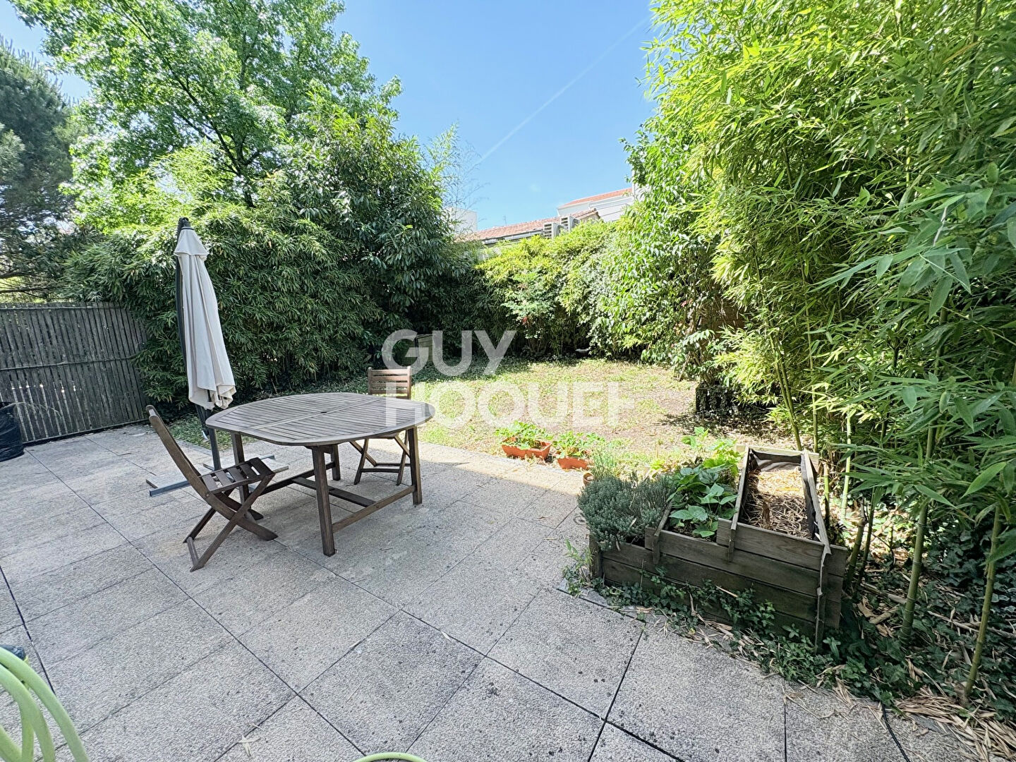 APPARTEMENT AVEC  JARDIN PROCHE TRAM