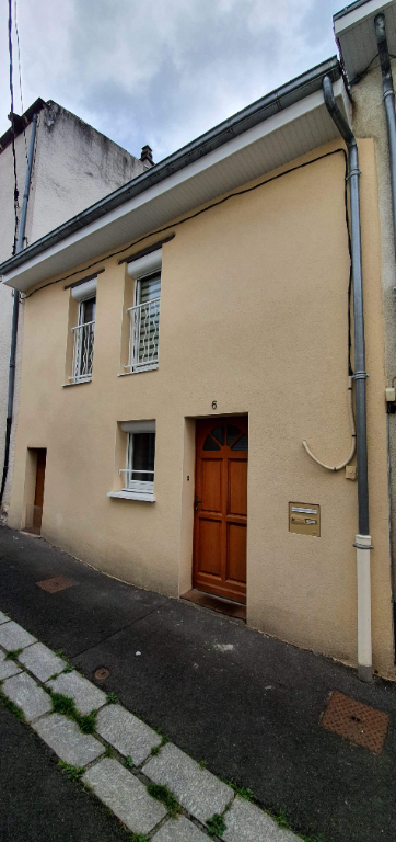 Maison de Bourg - Royat T3 de 80 m2 - Rénovée