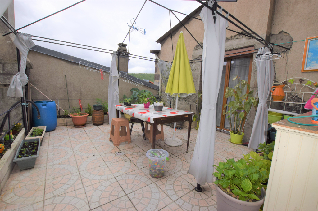 Blanzat - Maison T5 - 110 m² - terrasse - garage - caves