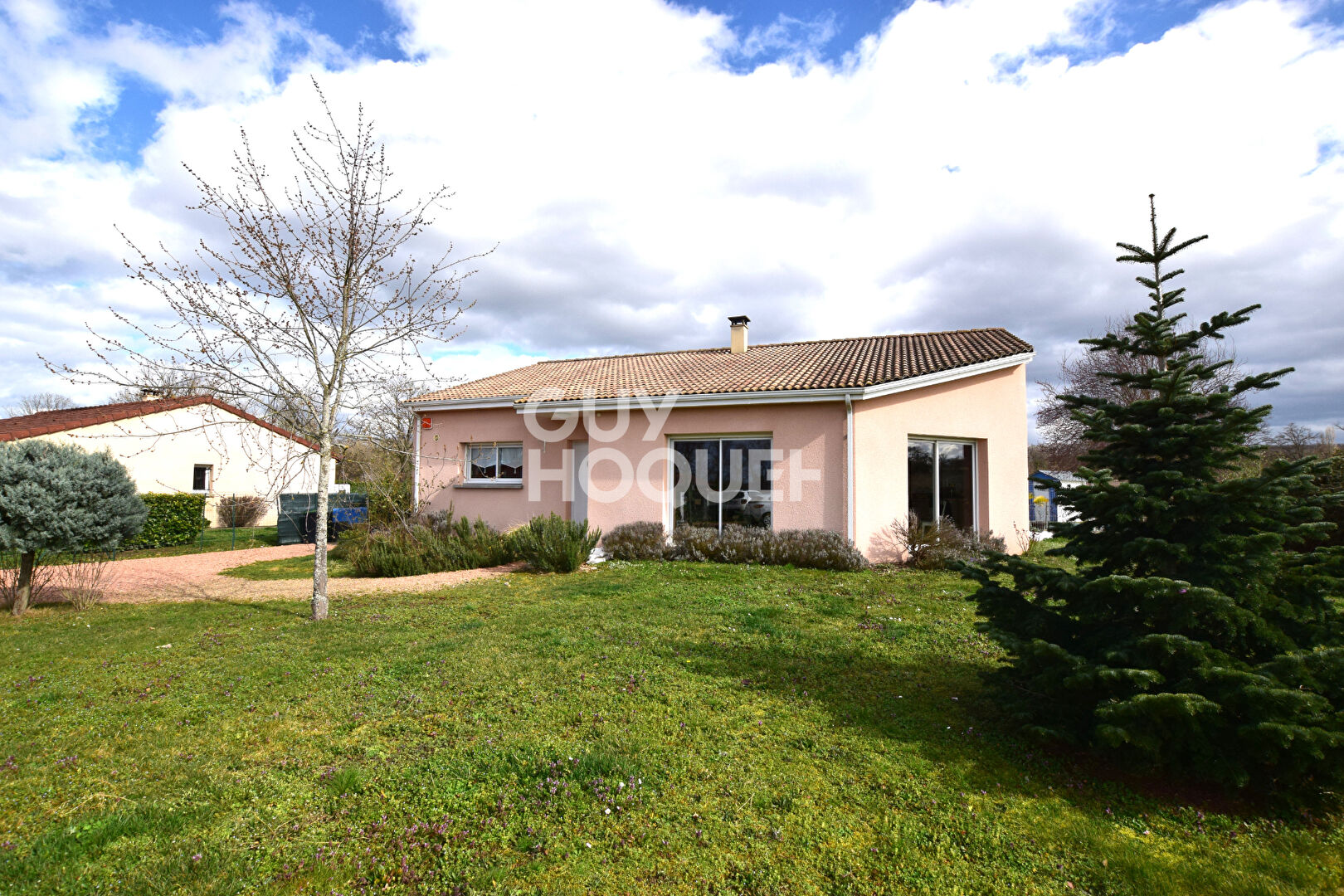 CULHAT - Maison Plain Pied 2011, jardin avec piscine