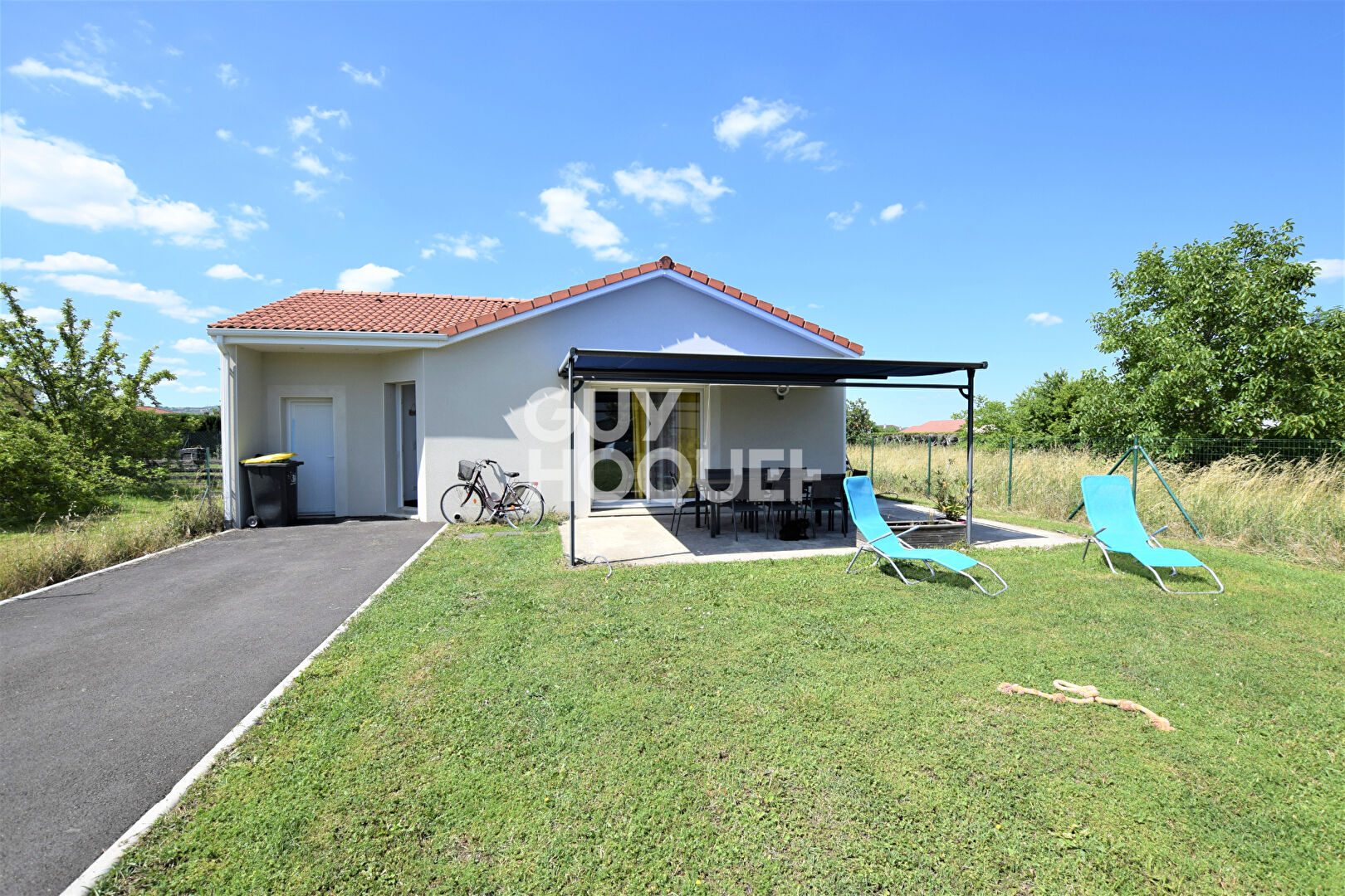 SAINT BONNET PRES RIOM- Maison Plain pied 95 M² et terrain 973 M²