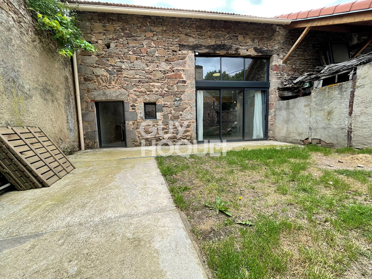 JOZERAND - Maison 85 m² avec Cour