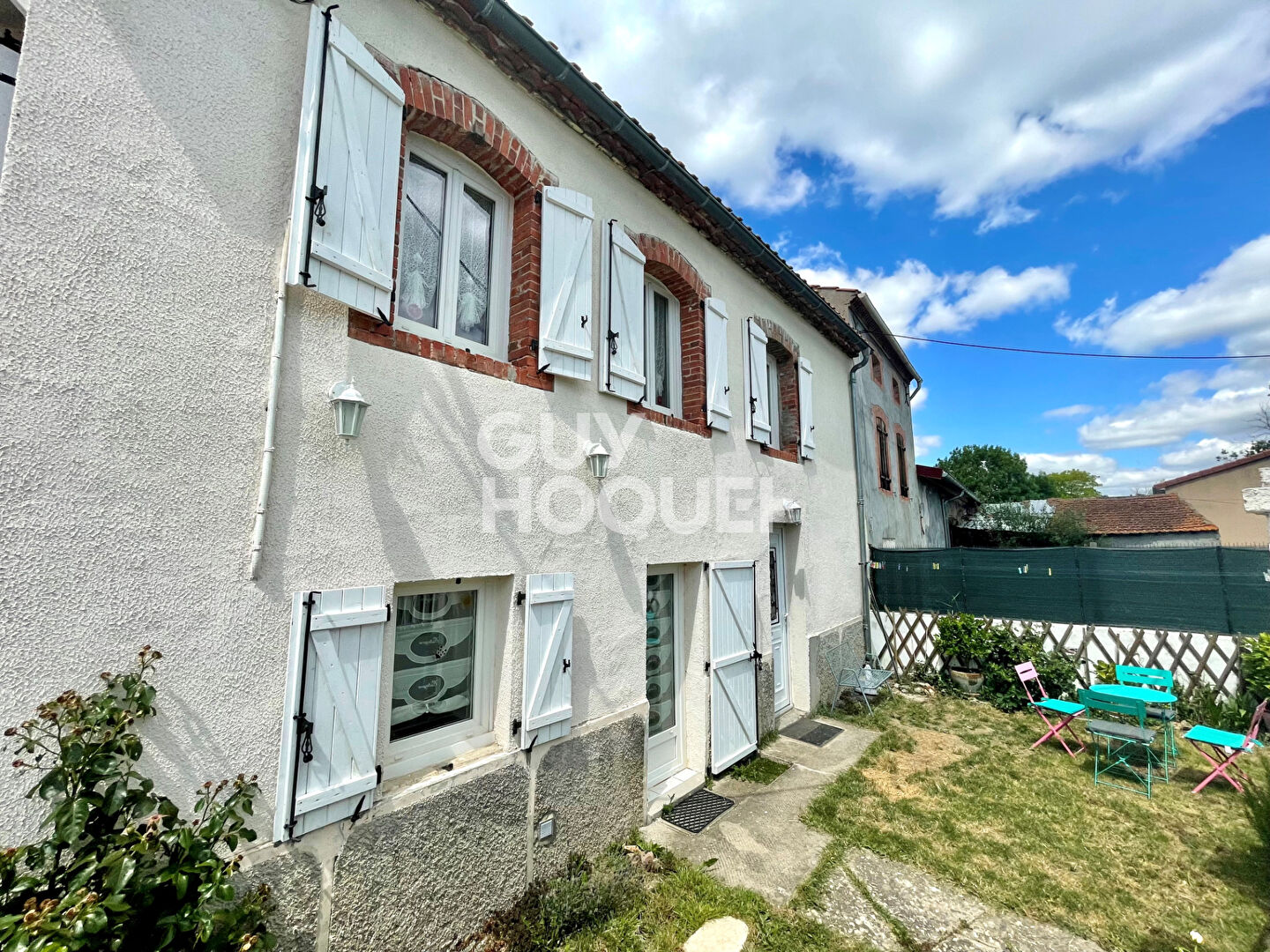 JOZERAND- Maison 3 chambres - Garage et Cour