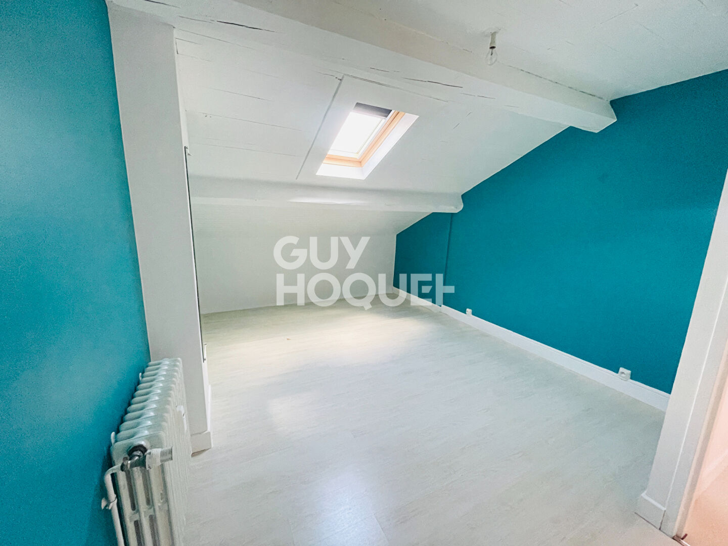 CHATEL GUYON - Duplex de 95 m², stationnements balcon et cave