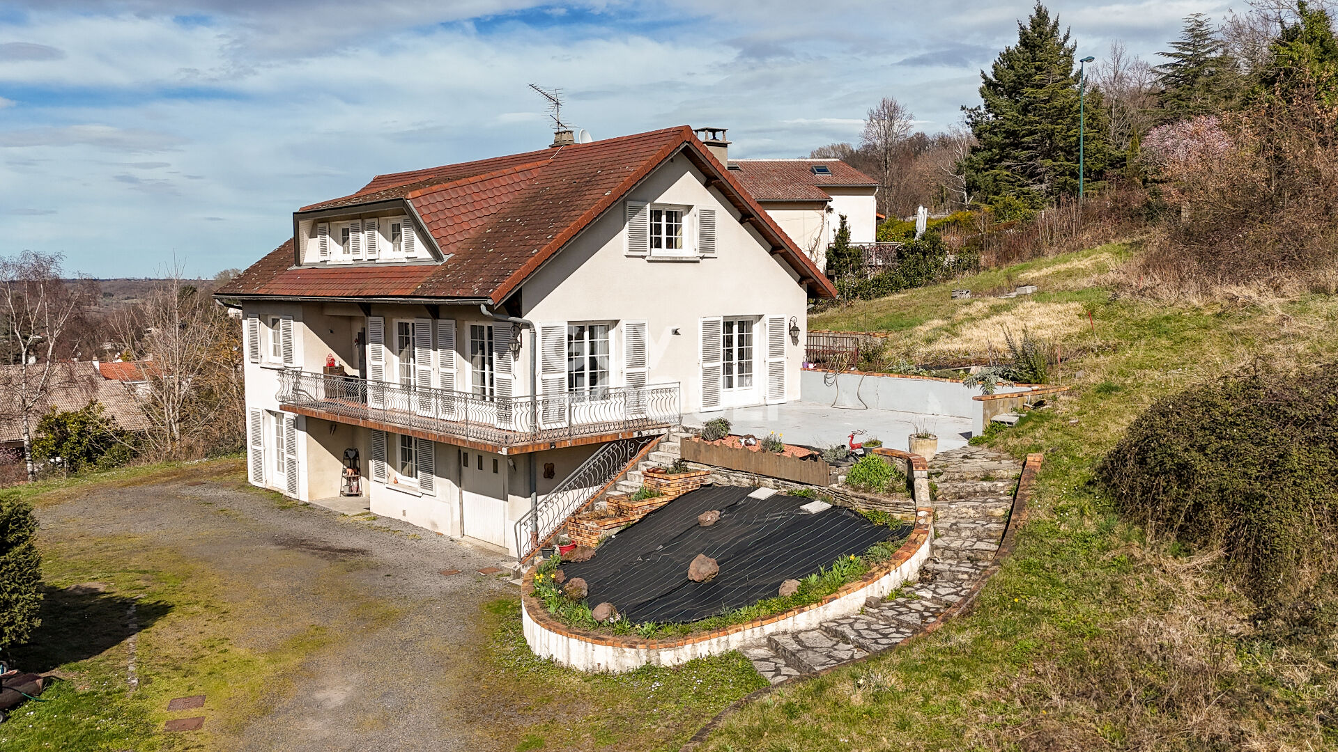 Nohanent - Maison T9 de 234 m2