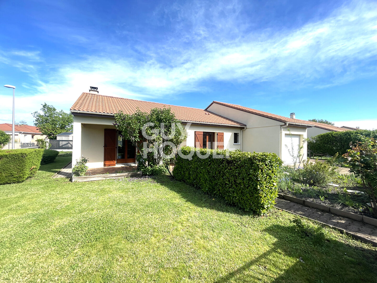 MALINTRAT - Plain pied 98 m² 3 chambres, garage et jardin