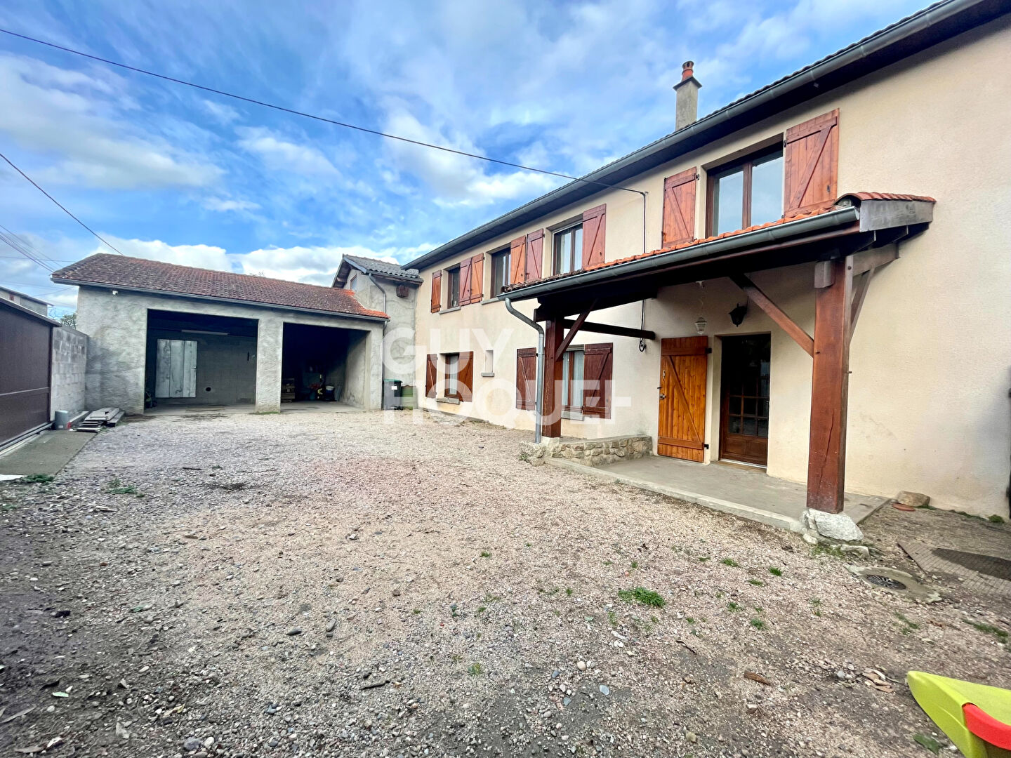 LIMONS - Maison 120 m² avec double garage