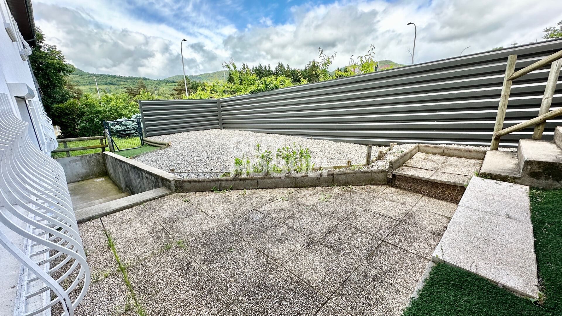 Beaumont - Appartement  T2 de 54 m² avec jardin et parking