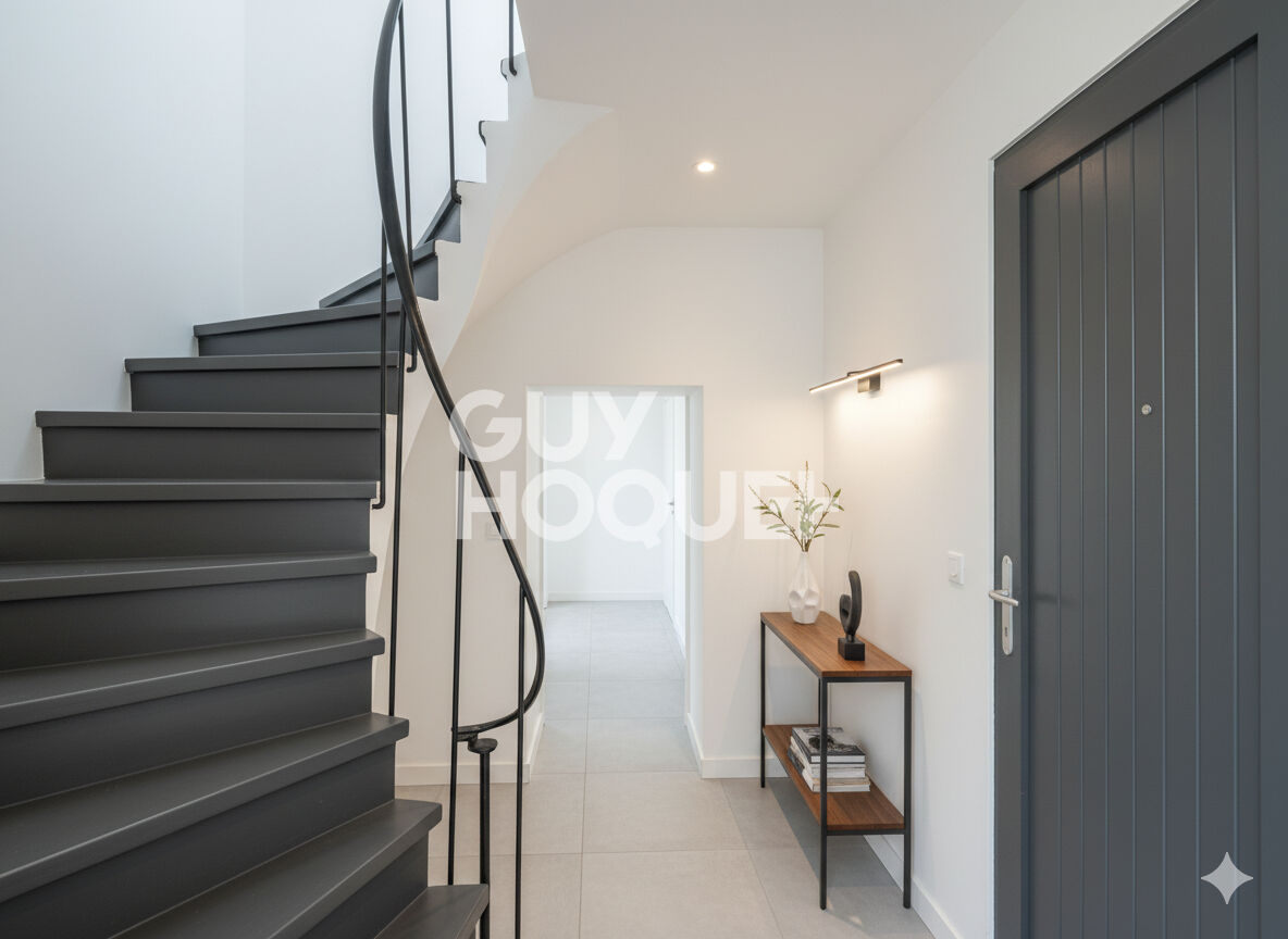 MAISON DE VILLE - PONT-DU-CHATEAU CENTRE