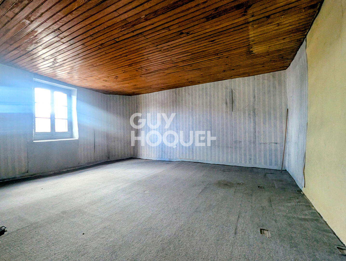 MAISON DE VILLE - PONT-DU-CHATEAU CENTRE