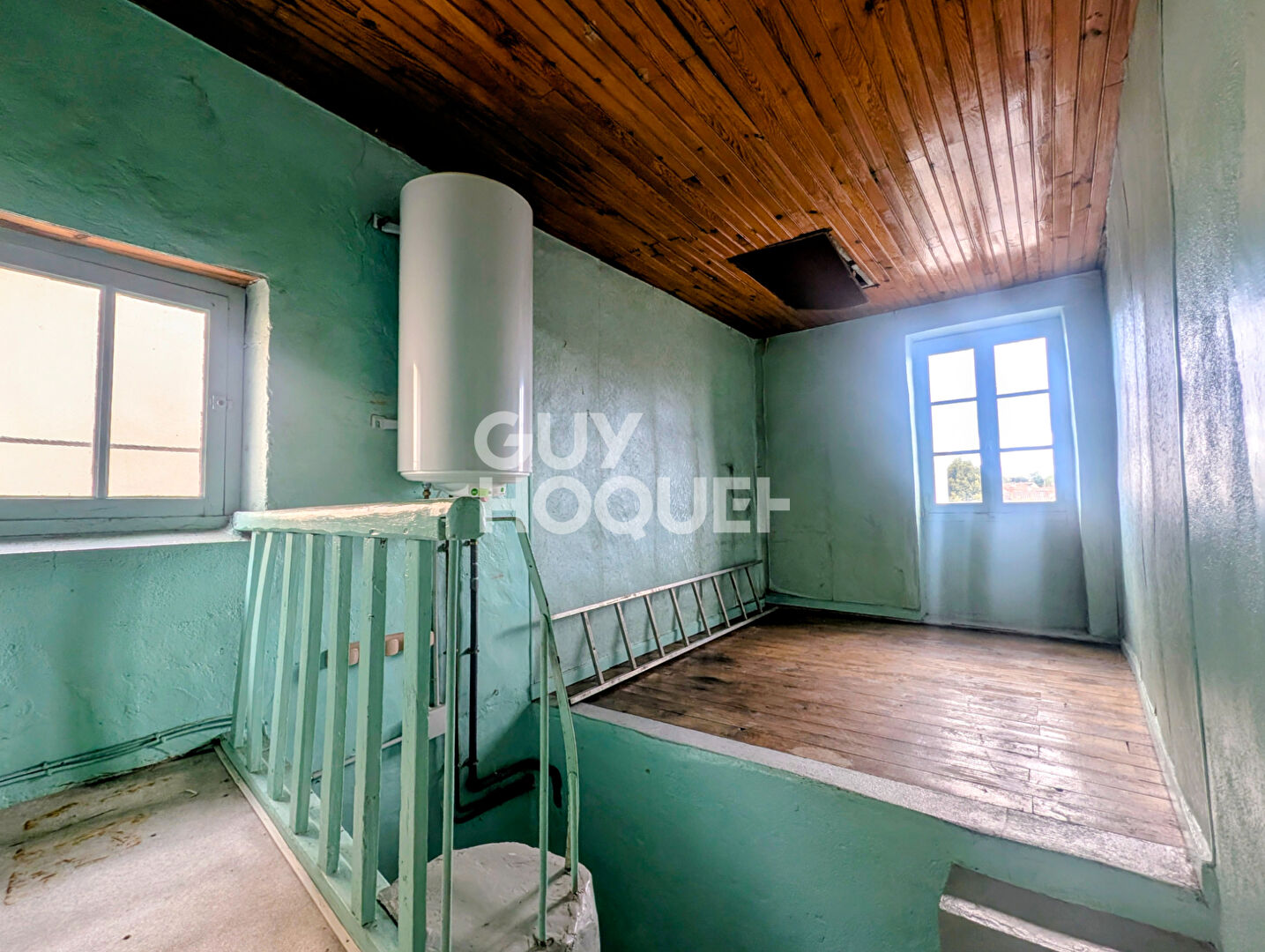 MAISON DE VILLE - PONT-DU-CHATEAU CENTRE