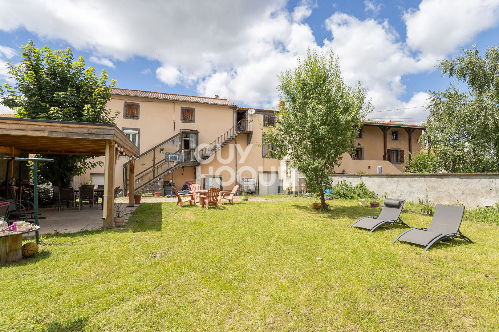 Lussat - Maison T4 de 110 m² avec jardin et dépendances