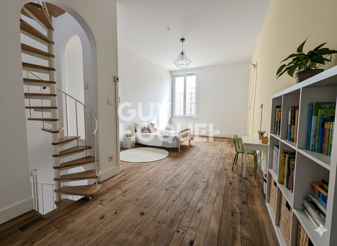 PONT-DU-CHATEAU - MAISON DE VILLE A RENOVER