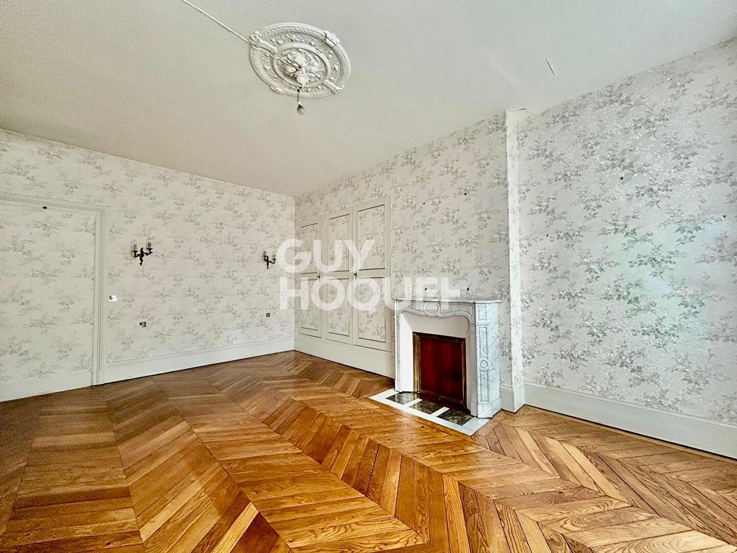 CLERMONT-FERRAND - Appartement de caractère T4 de 85 m²