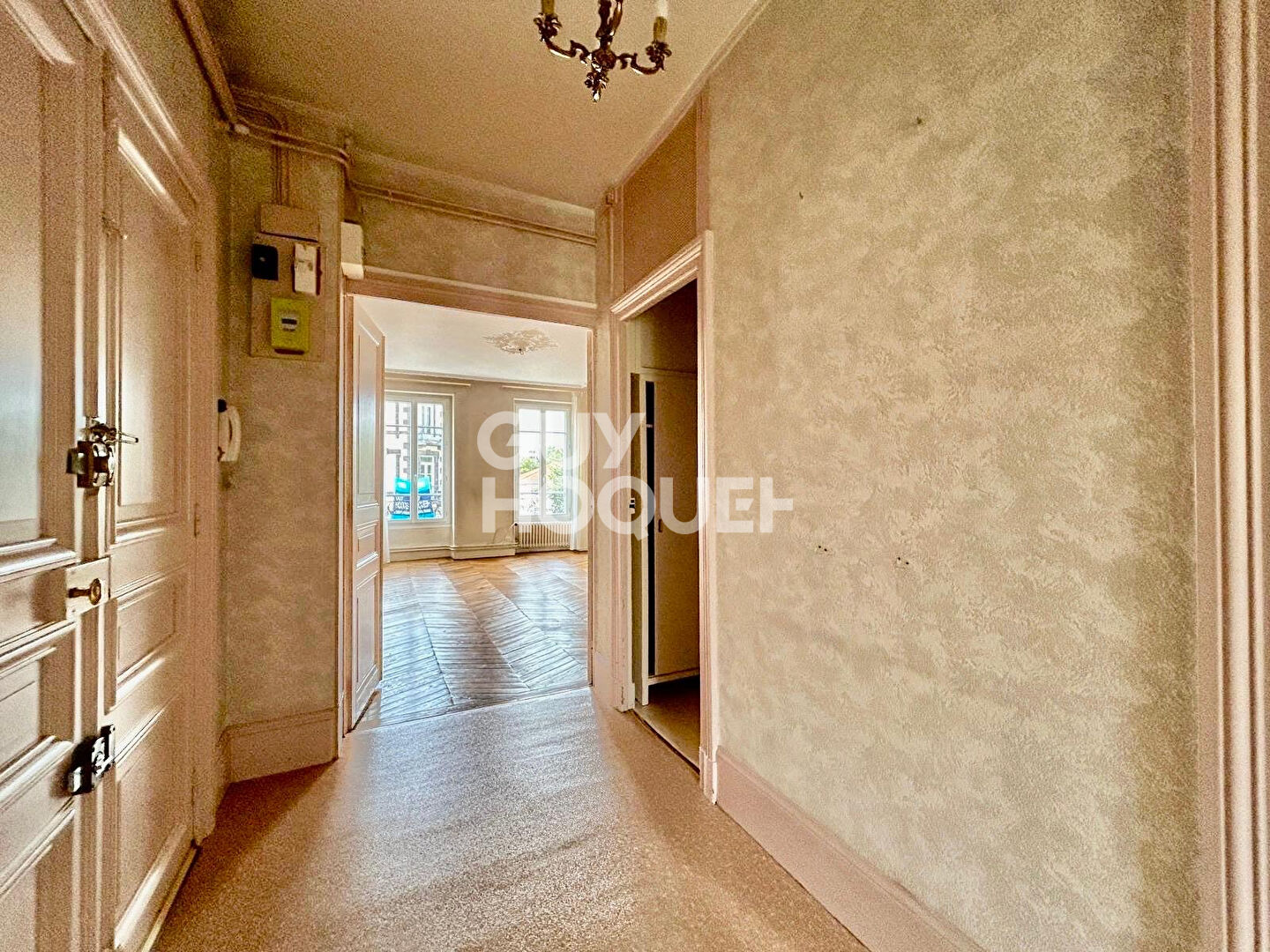 CLERMONT-FERRAND - Appartement de caractère T4 de 85 m²