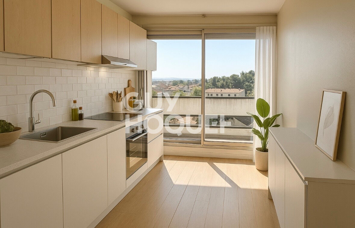 Appartement T4 Traversant  au dernier étage.