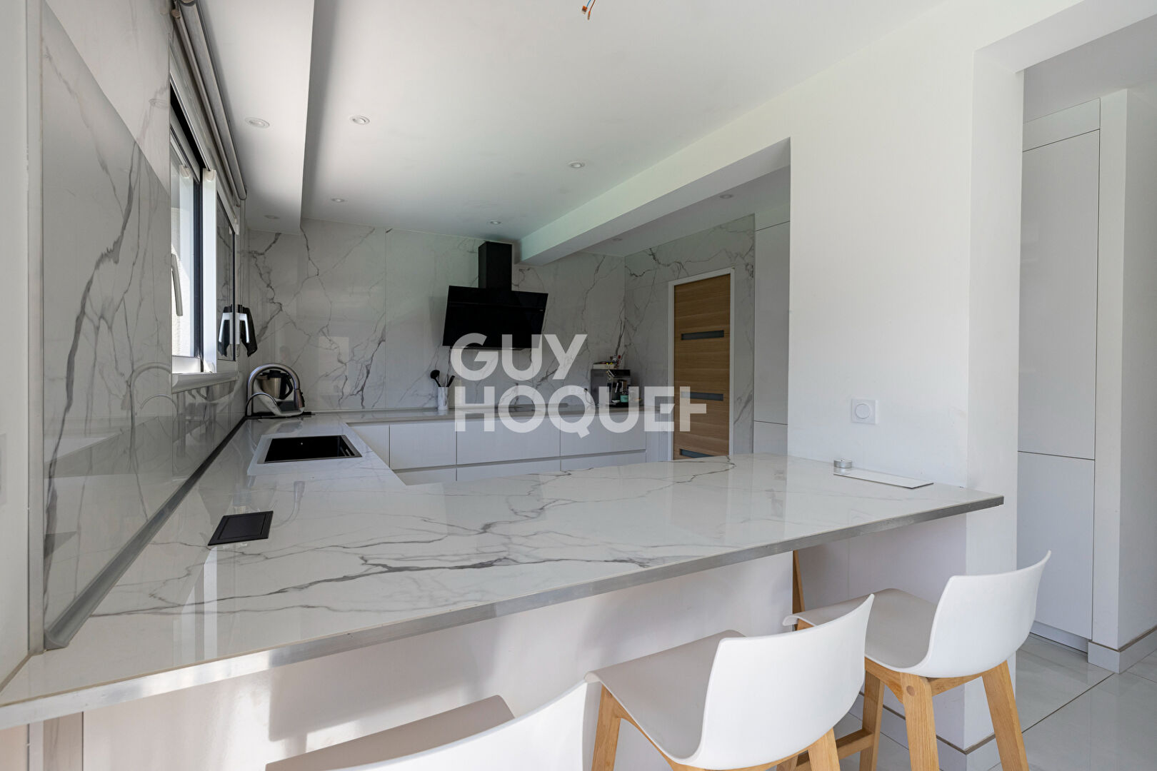 AUBIERE - Villa moderne de 185 m² avec piscine